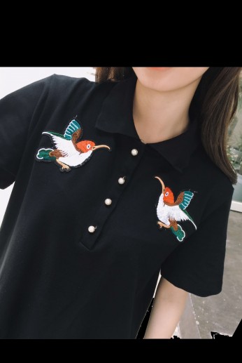 Áo thun đen dài thêu hoạ tiết