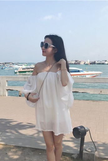 Đầm trễ vai trắng